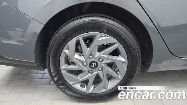 Hyundai Avante — Фото автомобиля 5