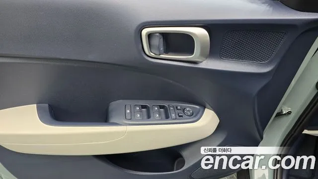 Hyundai Venue — Фото автомобиля 26