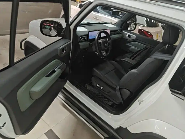 Baojun Yep — Фото автомобиля 15