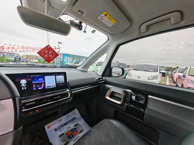 Baojun KiWi EV — Фото автомобиля 16