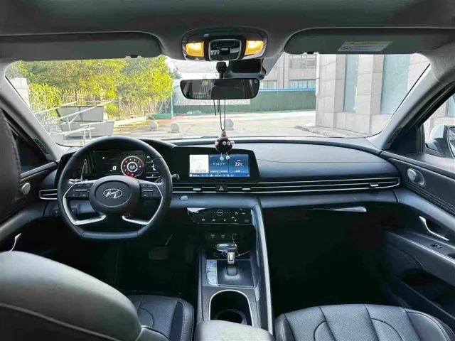 Hyundai Elantra — Фото автомобиля 6
