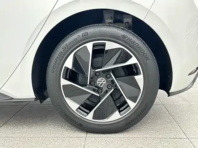 Volkswagen ID.3 — Фото автомобиля 16