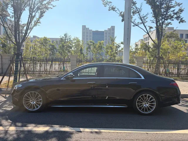 Mercedes-Benz S-Class — Фото автомобиля 3