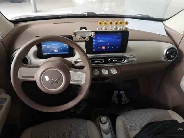 Wuling Hongguang Mini EV — Фото автомобиля 9