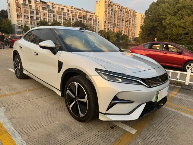 BYD Song L EV — Фото автомобиля 8