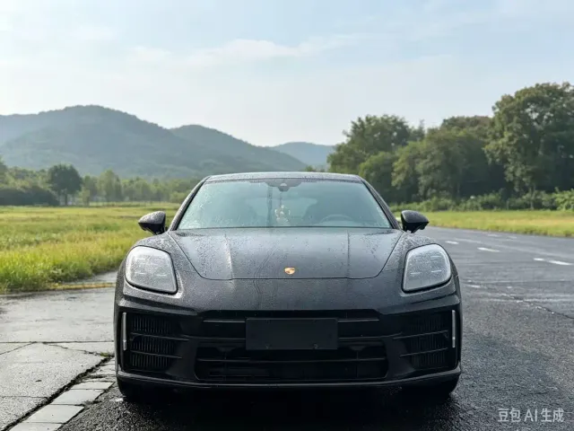 Porsche Panamera — Фото автомобиля 2