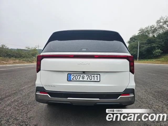 Kia Carnival 4th Gen — Фото автомобиля 4
