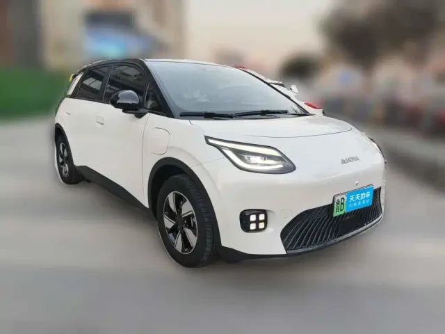 GAC Aion UT — Фото автомобиля 3