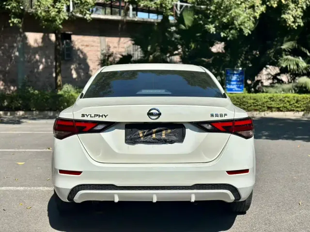 Nissan Sylphy — Фото автомобиля 4
