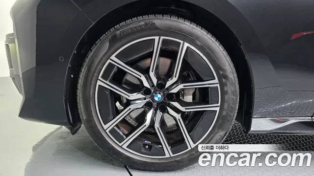 BMW 7 Series G70 — Фото автомобиля 5