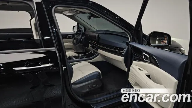 Kia Canival — Фото автомобиля 19