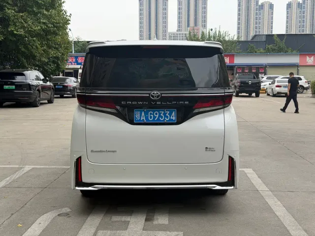 Toyota Vellfire — Фото автомобиля 19