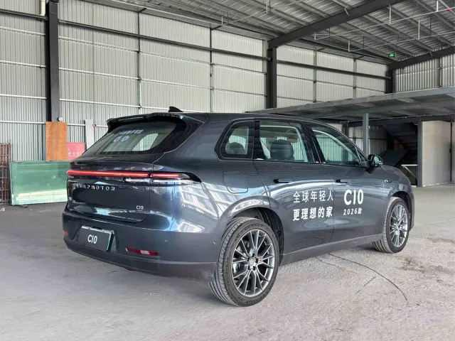 Leapmotor C10 — Фото автомобиля 8