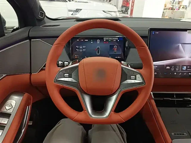 BYD Tang L — Фото автомобиля 10