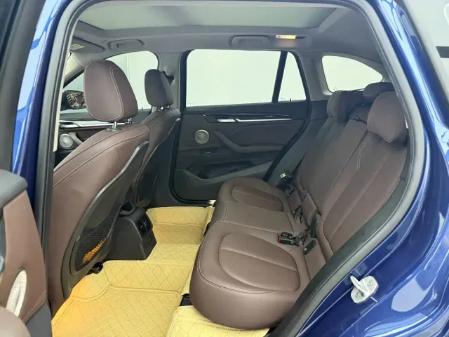 BMW X1 — Фото автомобиля 7