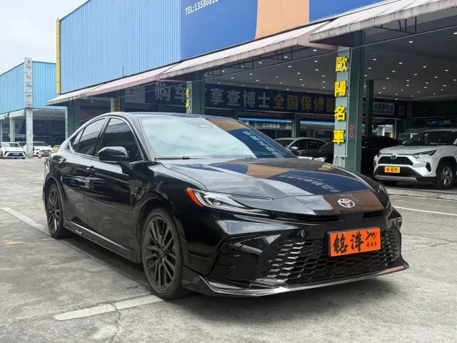 Toyota Camry — Фото автомобиля 3