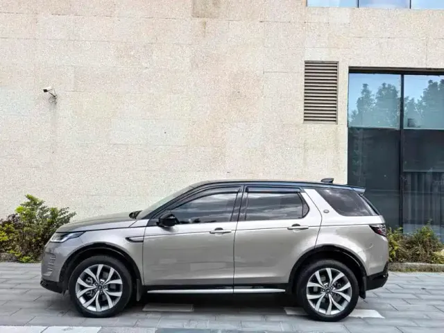 Land Rover Discovery Sport — Фото автомобиля 9