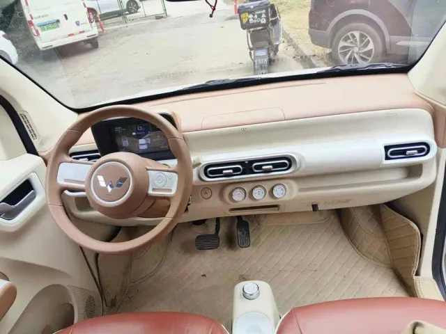 Wuling Hongguang Mini EV — Фото автомобиля 12