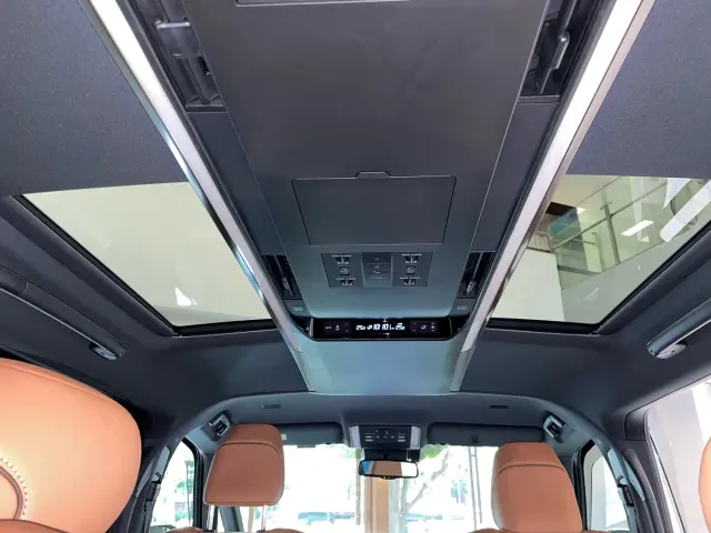 Toyota Vellfire — Фото автомобиля 11