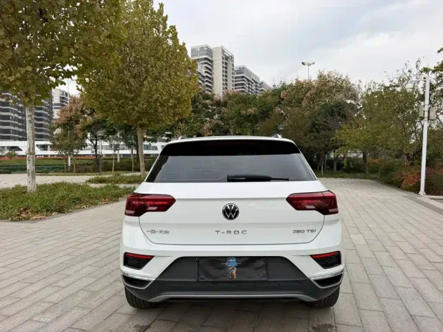 Volkswagen T-Roc — Фото автомобиля 4