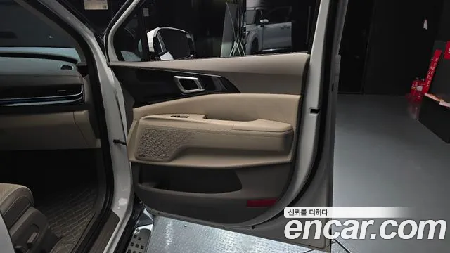 Kia Canival Новый Carnival 4 поколение Бензин 4 места Hi-Limousine — Фото автомобиля 17