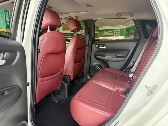 Honda Fit — Фото автомобиля 7
