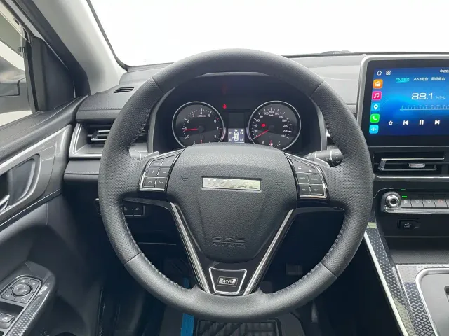 Haval M6 — Фото автомобиля 12