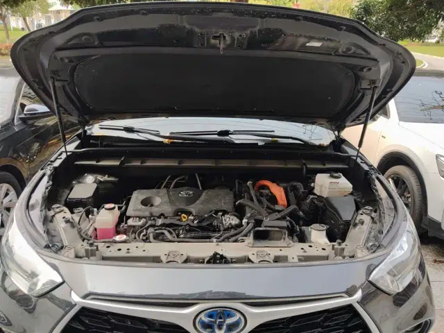 Toyota Highlander — Фото автомобиля 18