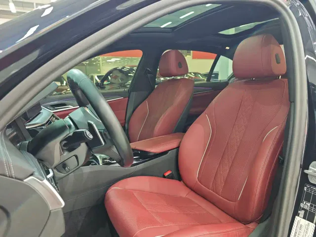 BMW 5 Series — Фото автомобиля 5