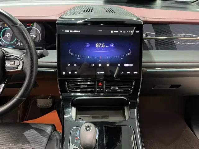 GAC Trumpchi M8 — Фото автомобиля 6