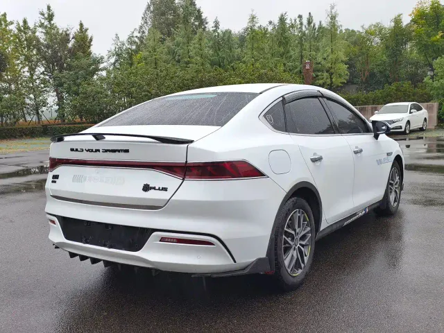 BYD Qin PLUS — Фото автомобиля 10
