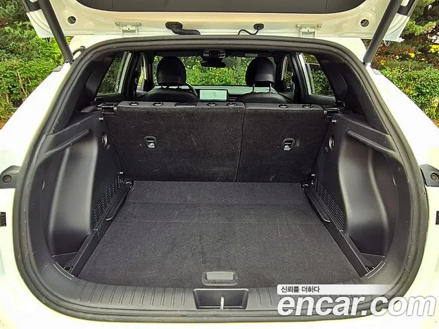 Hyundai Kona SX2 — Фото автомобиля 18