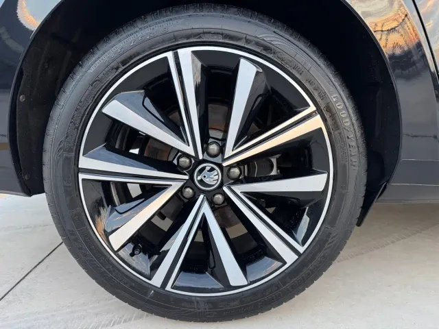 Skoda Superb — Фото автомобиля 12