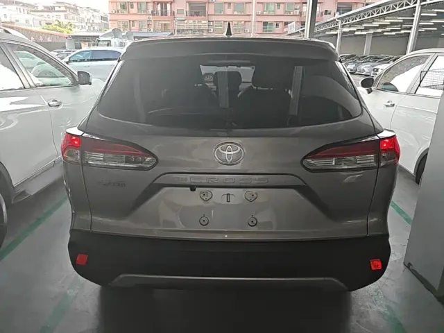 Toyota Corolla Cross — Фото автомобиля 5