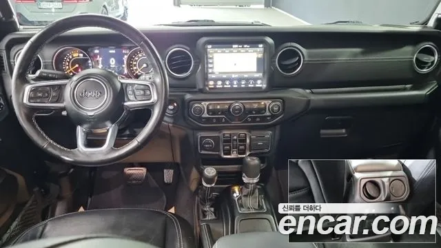 Jeep Wrangler JL — Фото автомобиля 12