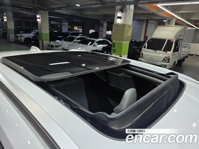 Вольво XC40 B4 Ultra Bright — Фото автомобиля 16