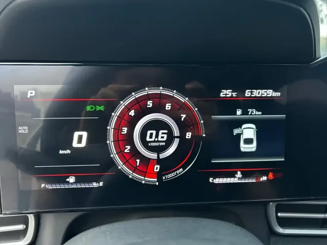 Hyundai Elantra 2022 1.5L CVT LUX Premium Edition — Фото автомобиля 10