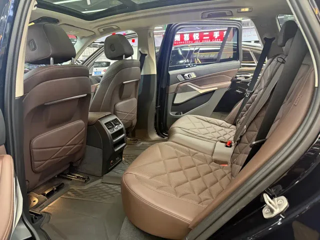 BMW X5 — Фото автомобиля 10