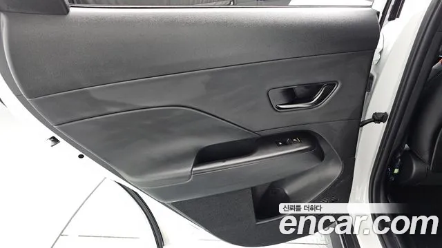 Hyundai Kona Kona (SX2) Бензин 1.6 Turbo 4WD — Фото автомобиля 17