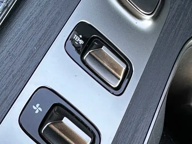 Xiaomi SU7 — Фото автомобиля 18
