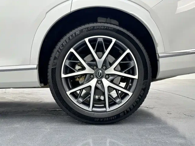 GAC Trumpchi GS8 — Фото автомобиля 26