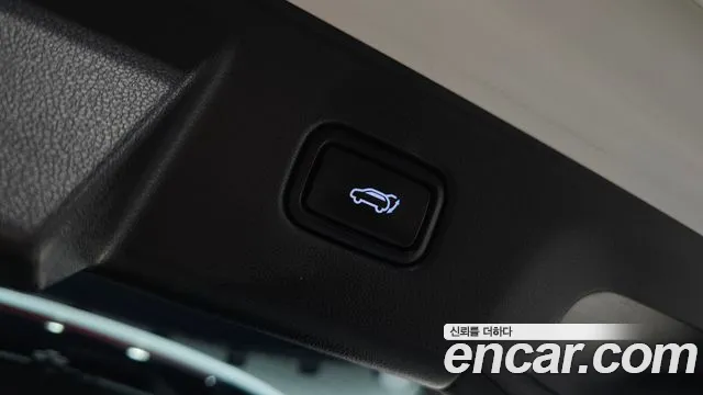 Hyundai Tucson Tucson (NX4) Дизель 2.0 2WD — Фото автомобиля 17