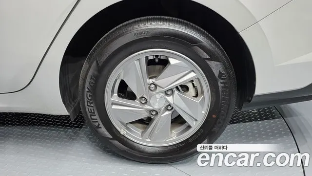 Hyundai Avante CN7 — Фото автомобиля 6