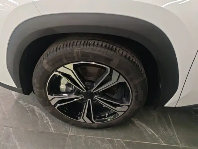 Geely Galaxy L7 — Фото автомобиля 22
