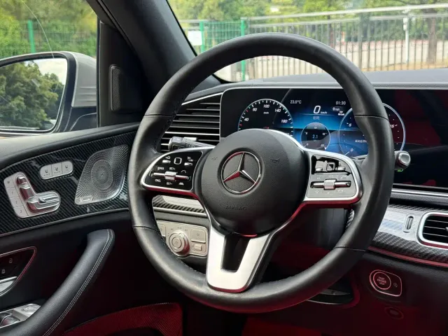 Mercedes-Benz GLS-Class — Фото автомобиля 9