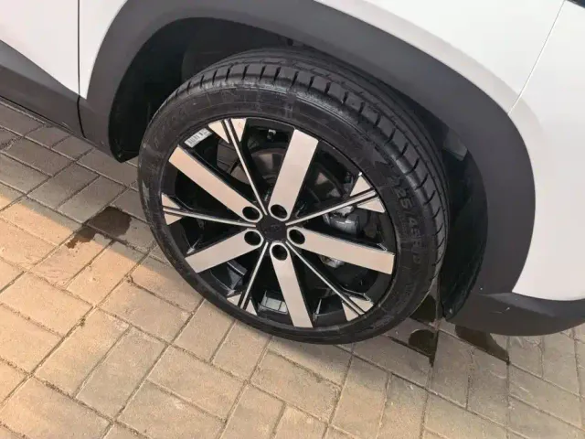 Geely ICON — Фото автомобиля 6