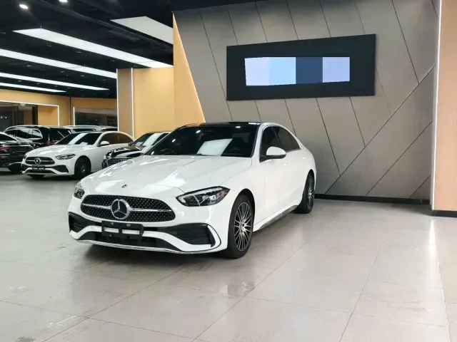 Фотография автомобиля — Mercedes-Benz C-Class