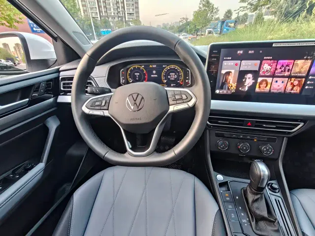 Volkswagen Lavida — Фото автомобиля 14