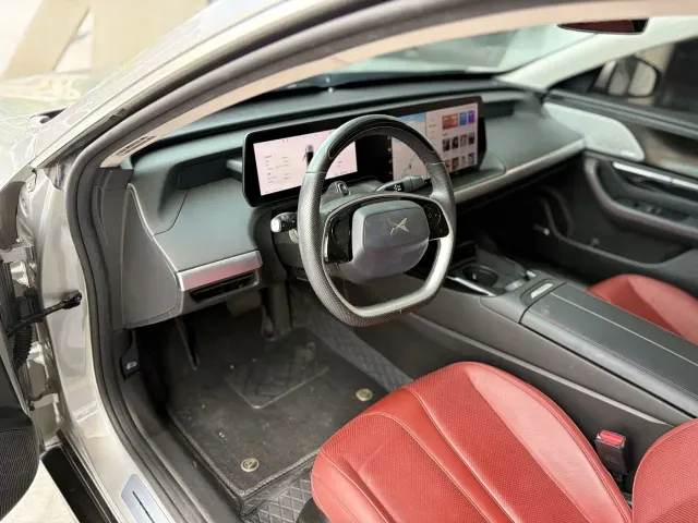 Xpeng P7 — Фото автомобиля 4
