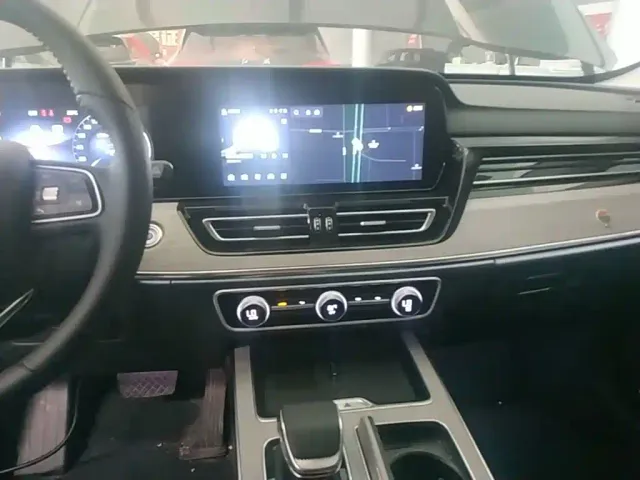 Hongqi HS5 — Фото автомобиля 12